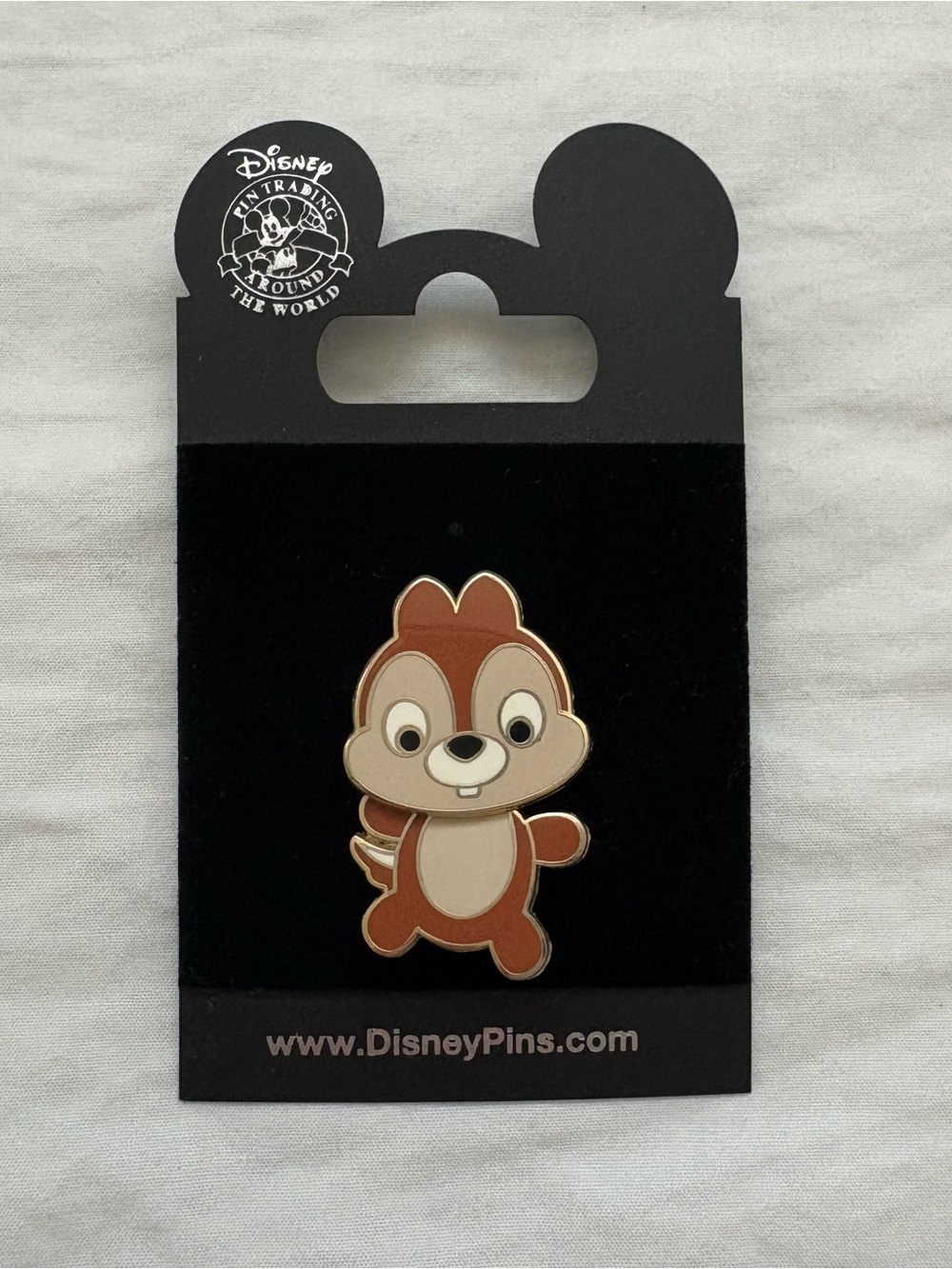 Disney Pin (Chip n Dale)